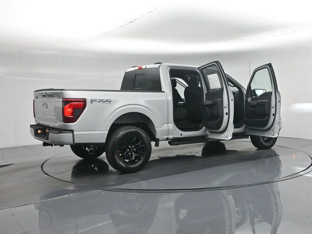 New 2026 Avalanche Ford XLT image 30
