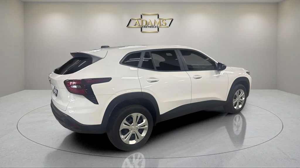 2026 Chevrolet Trax LS - Photo 7