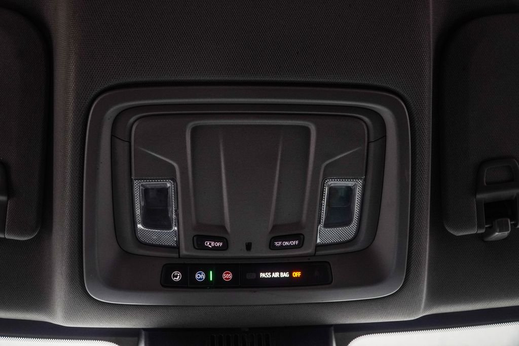 Used 2025 White Chevrolet LT image 34