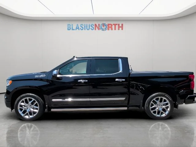 Used 2025 Black Chevrolet High Country image 11