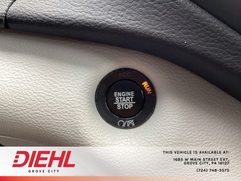 Used 2022 White Jeep Latitude Lux image 38