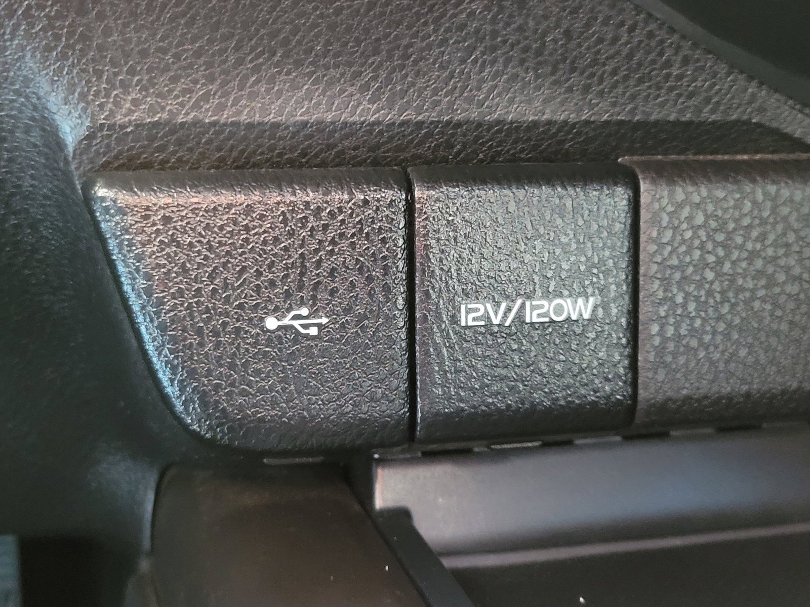 Used 2022  Toyota  image 22
