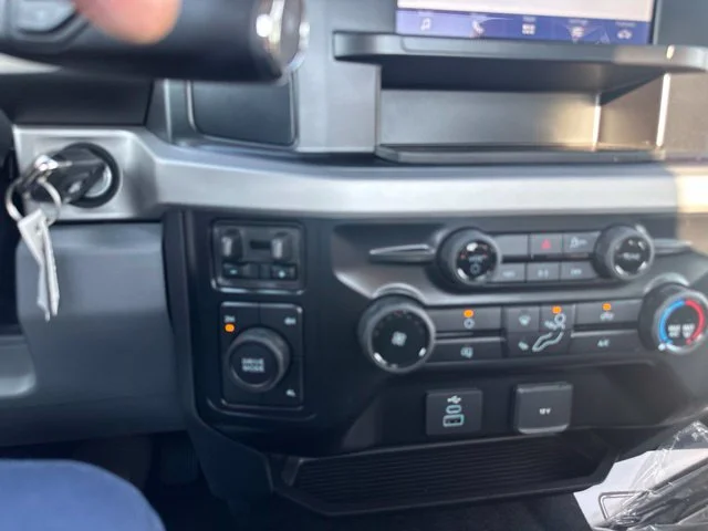 New 2027 Neptune Blue Ford F-350® XL image 32
