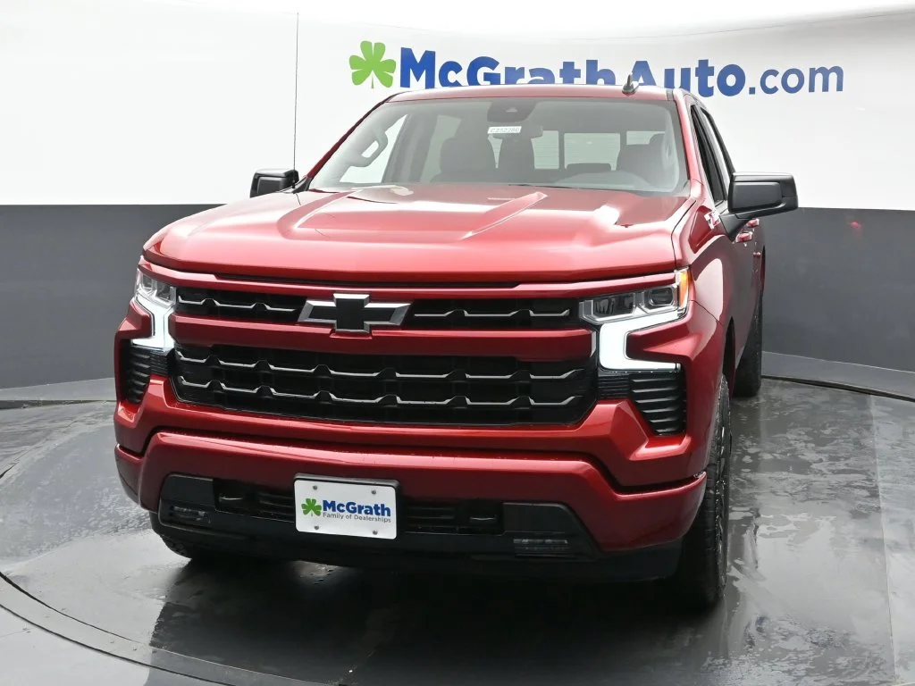 Used 2025 Red Chevrolet RST image 6