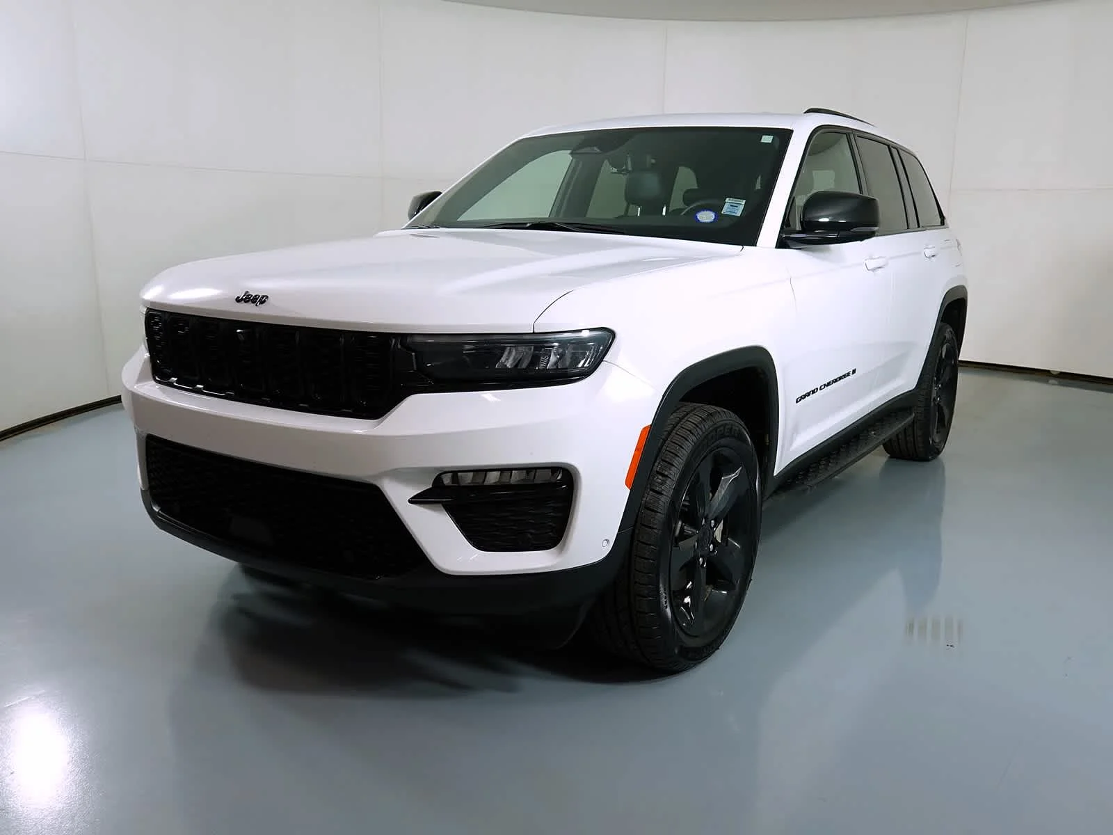 Used 2024 Bright White Clearcoat Jeep Limited image 8