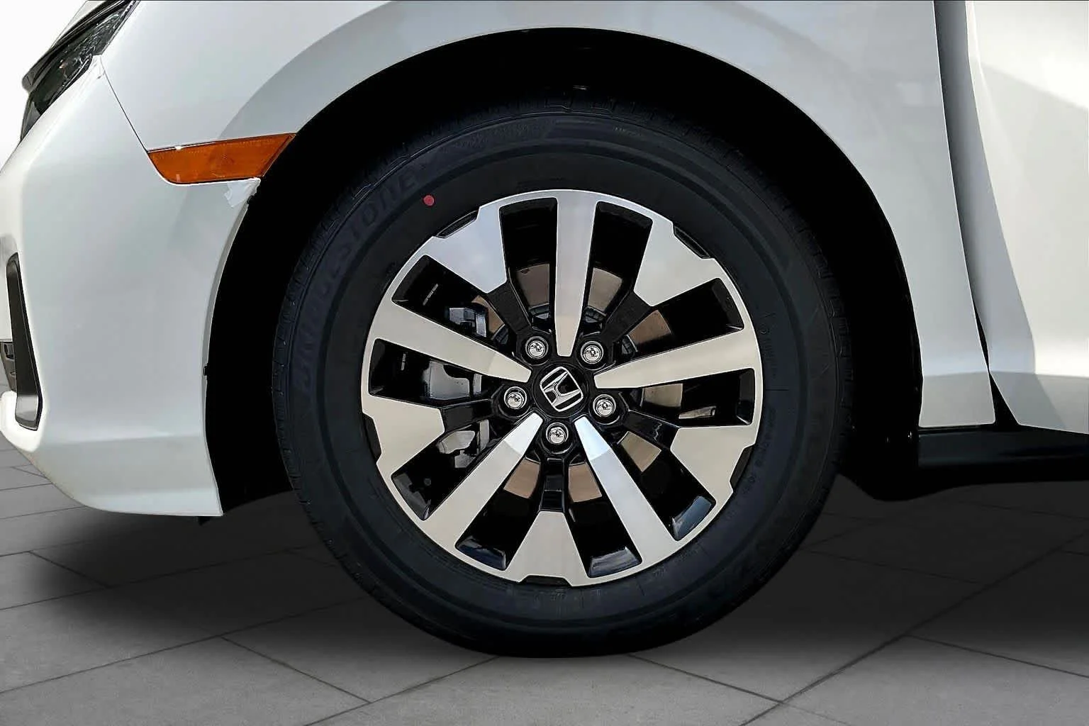 New 2026 Platinum White Pearl Honda EX-L image 11