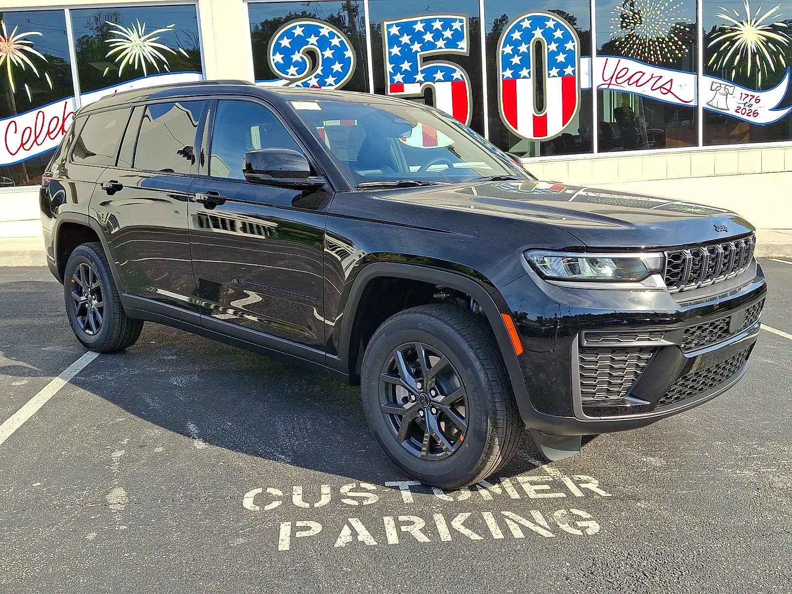 New 2027 High-Gloss Black Paint Jeep Laredo Altitude image 2