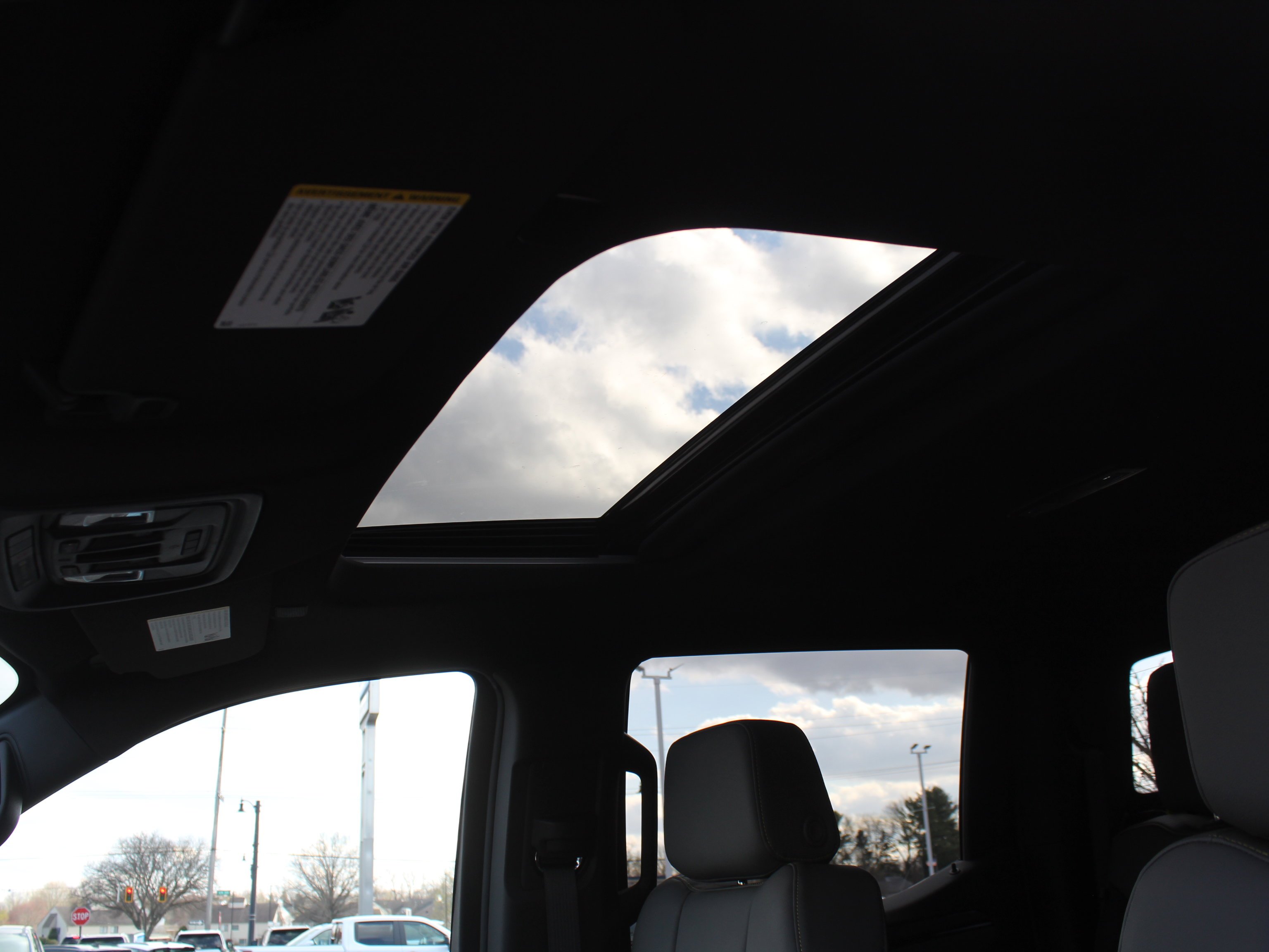 2026 Chevrolet Silverado 1500 ZR2 - Photo 10