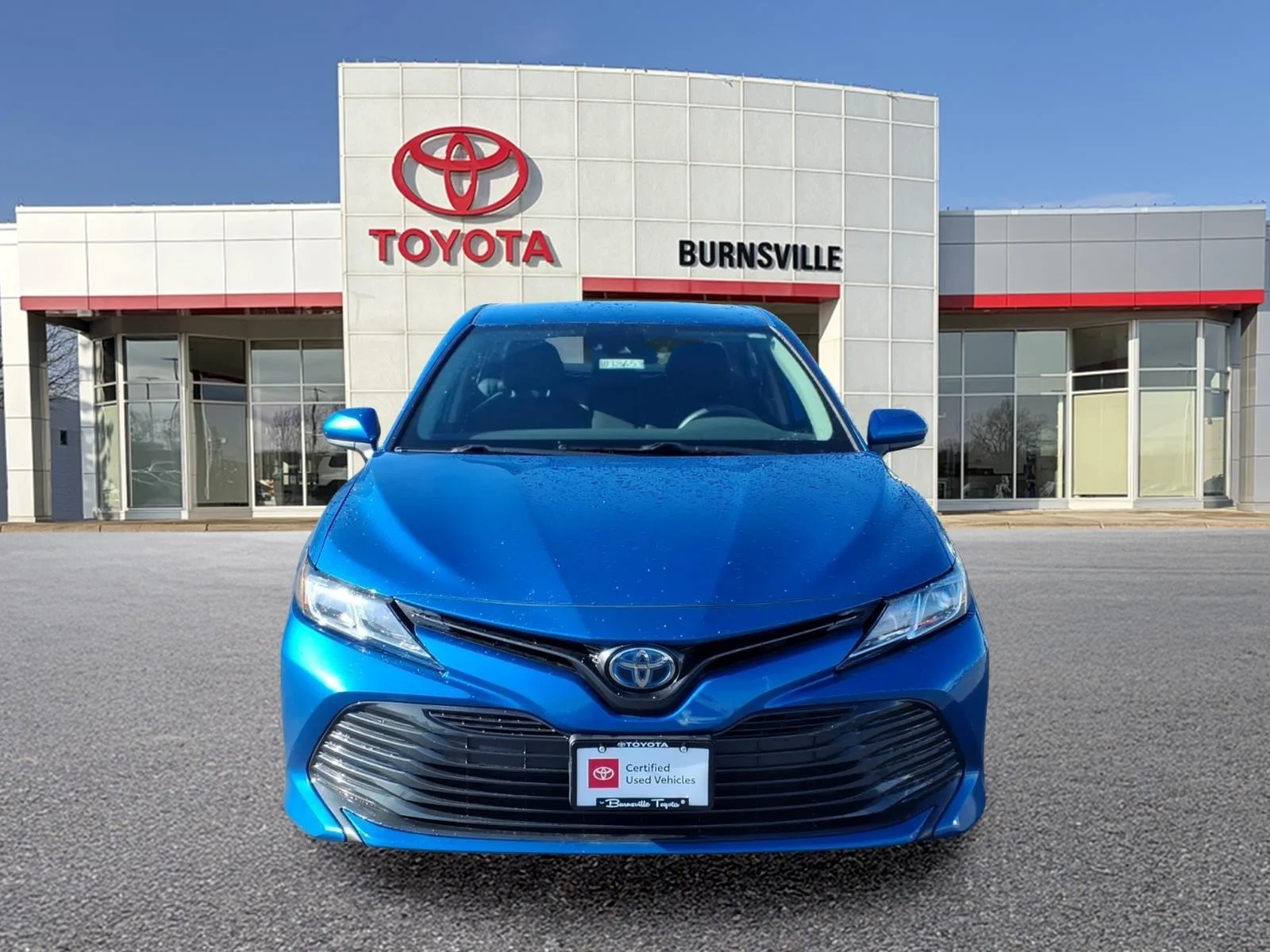 Used 2020 Blue Toyota LE image 9