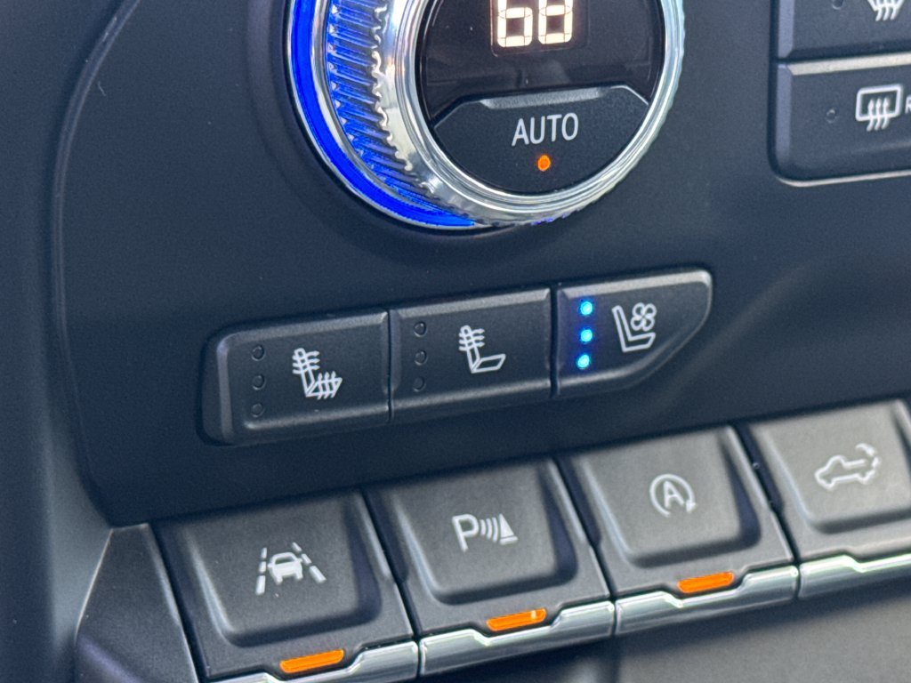 2019 GMC Sierra 1500 SLT - Photo 18