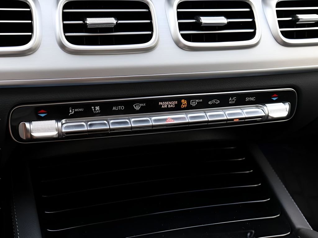 2025 Mercedes-Benz GLS Base - Photo 28