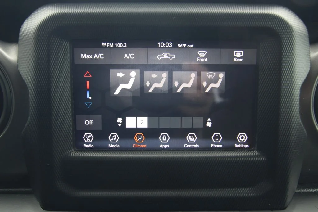 Used 2022 Green Jeep Sport image 28