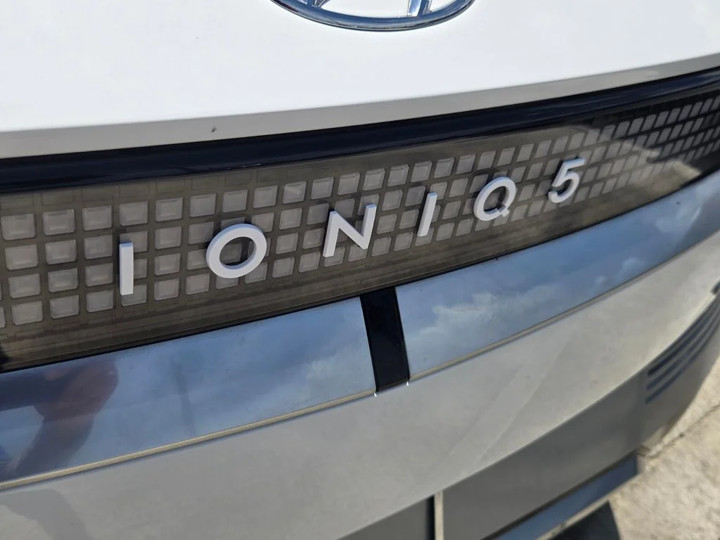 Used 2023 White Hyundai Limited image 13