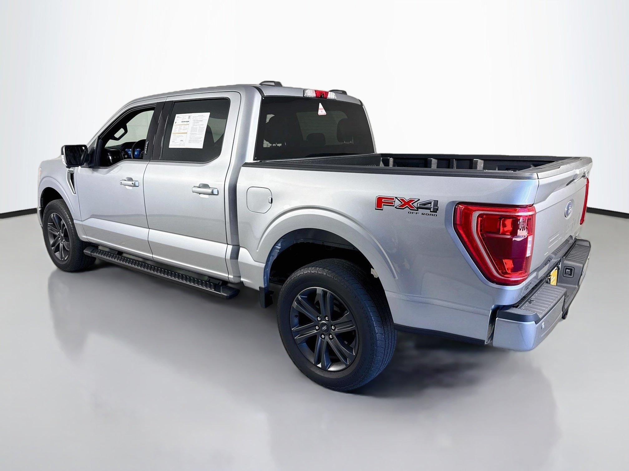 Used 2023 Iconic Silver Metallic Ford XLT image 5