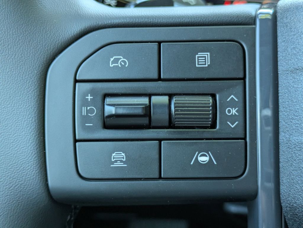 New 2027 Glacial White Pearl Kia X-PRO SX image 28