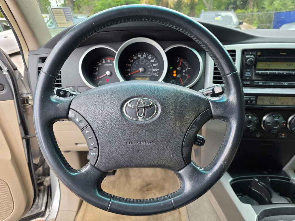 Used 2008 Silver Toyota SR5 image 22