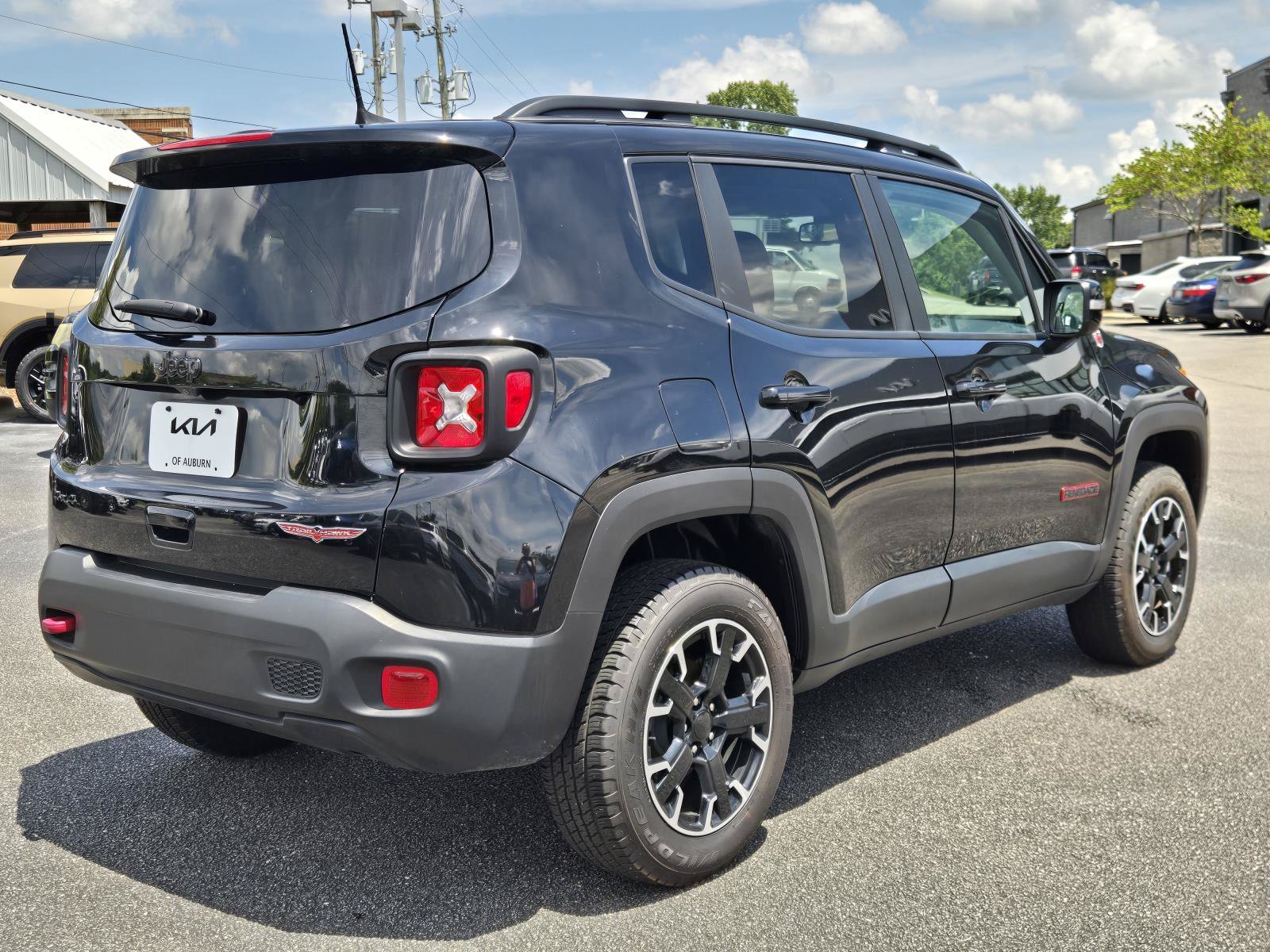 2023 Jeep Renegade Trailhawk - Photo 6