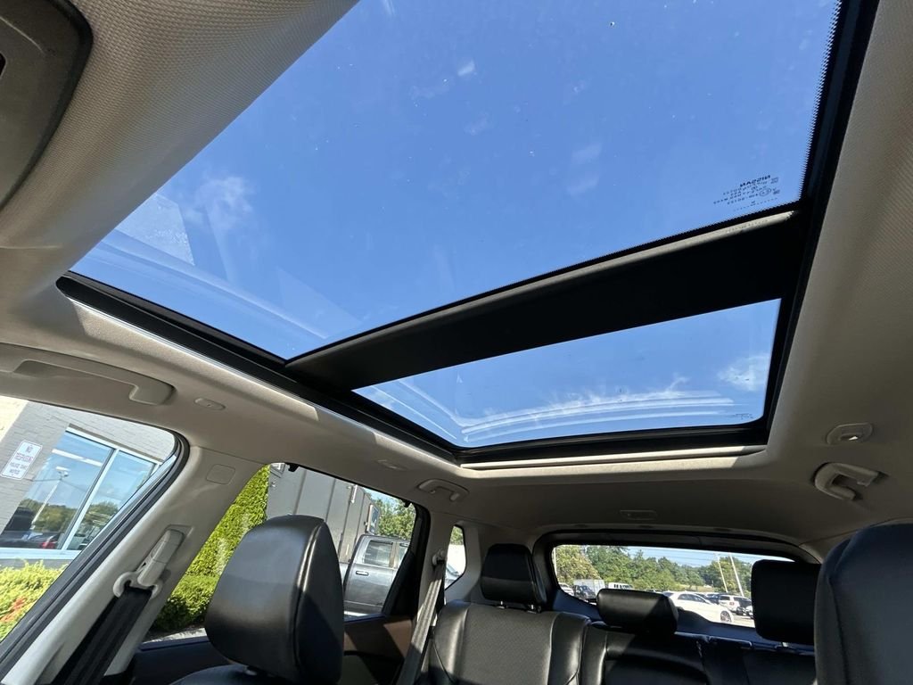 Used 2023 Gray Nissan SV image 34