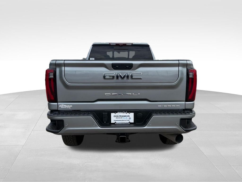 Used 2024 Silver GMC Denali Ultimate image 4