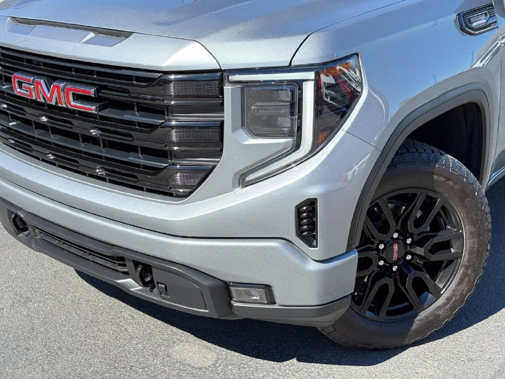 Used 2026 Sterling Metallic GMC Elevation image 3
