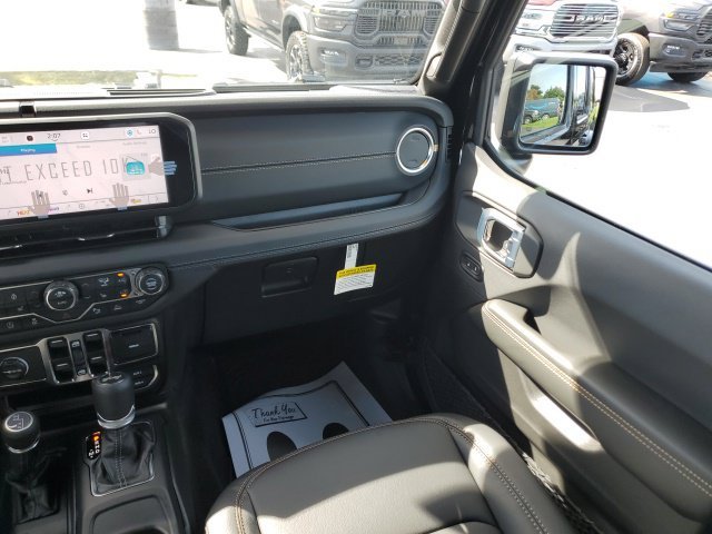 New 2027 Black Clear-Coat Paint Jeep Sahara image 16
