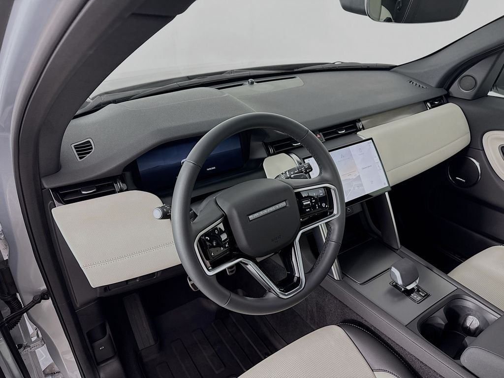 New 2025 Hakuba Silver LAND ROVER Dynamic SE image 4