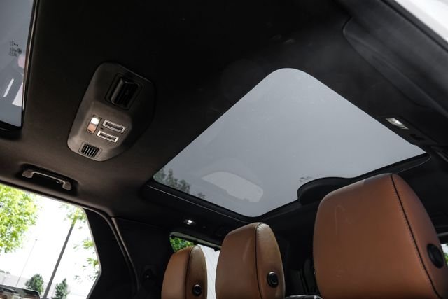Used 2019 White Land Rover HSE Luxury image 56