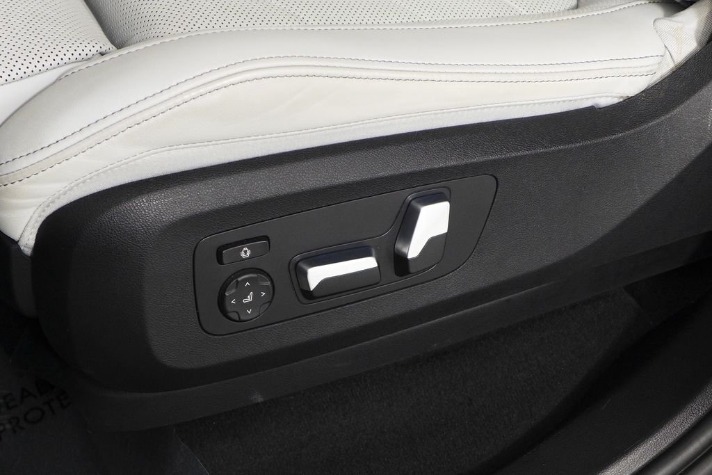 Used 2024 Skyscraper Gray Metallic BMW sDrive40i image 23