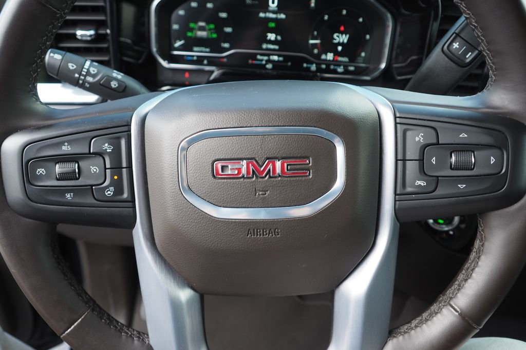 Used 2025 Black GMC SLT image 23