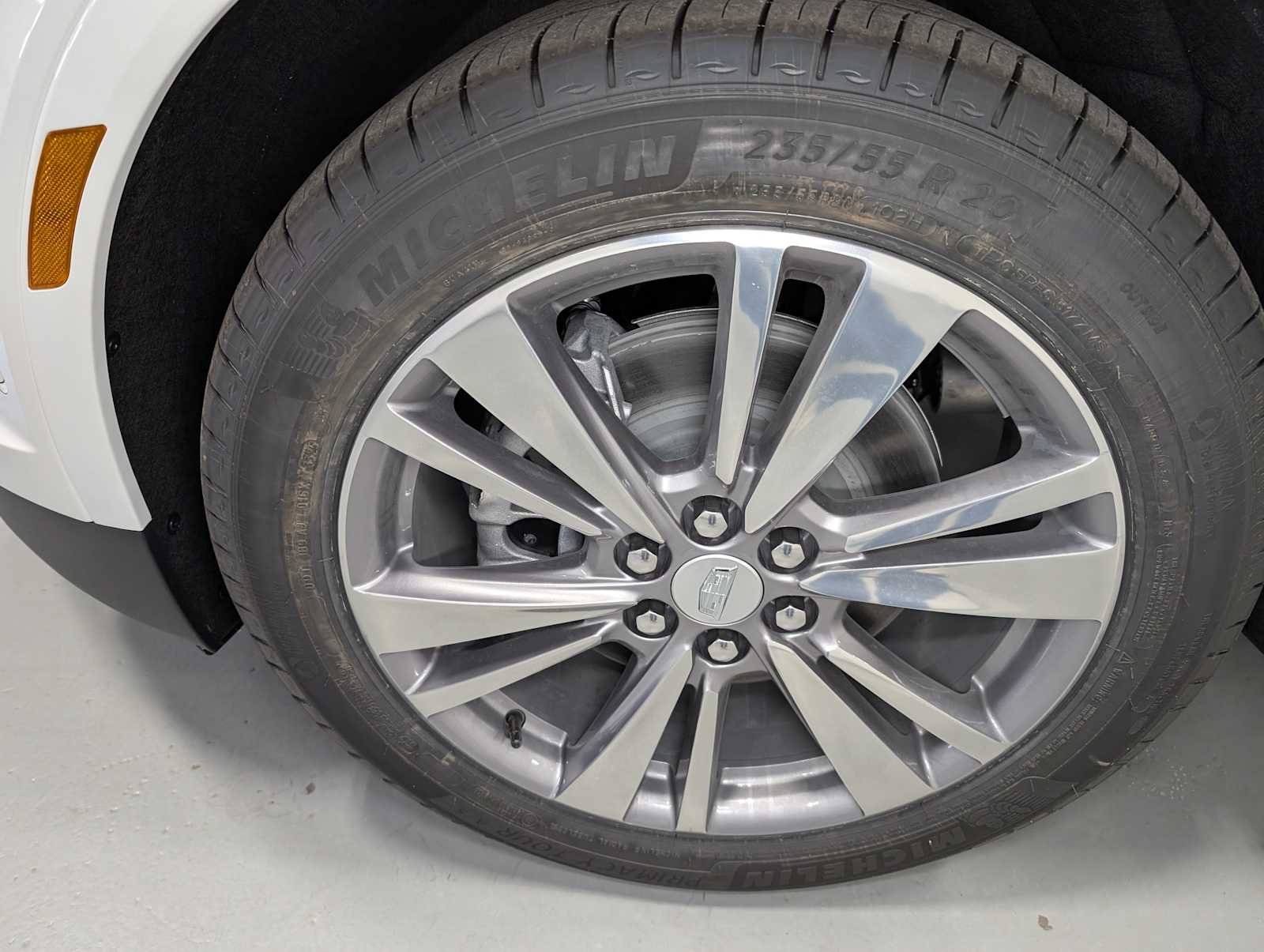 2025 Cadillac XT5 Premium Luxury photo 3