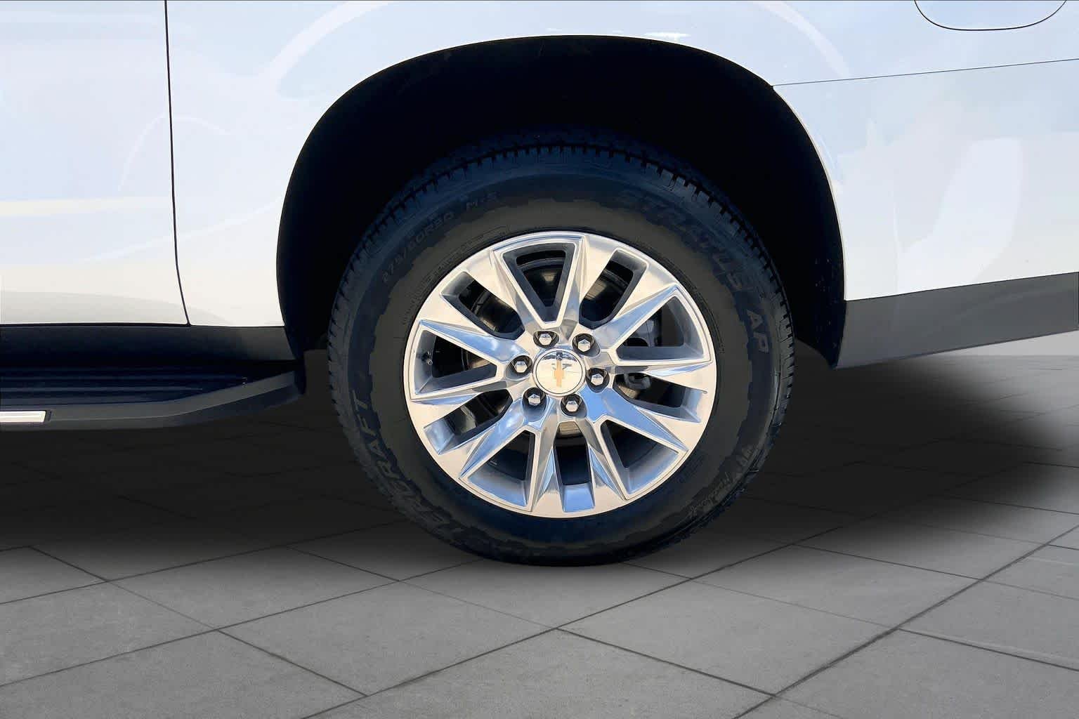 Used 2024 Summit White Chevrolet Premier image 11