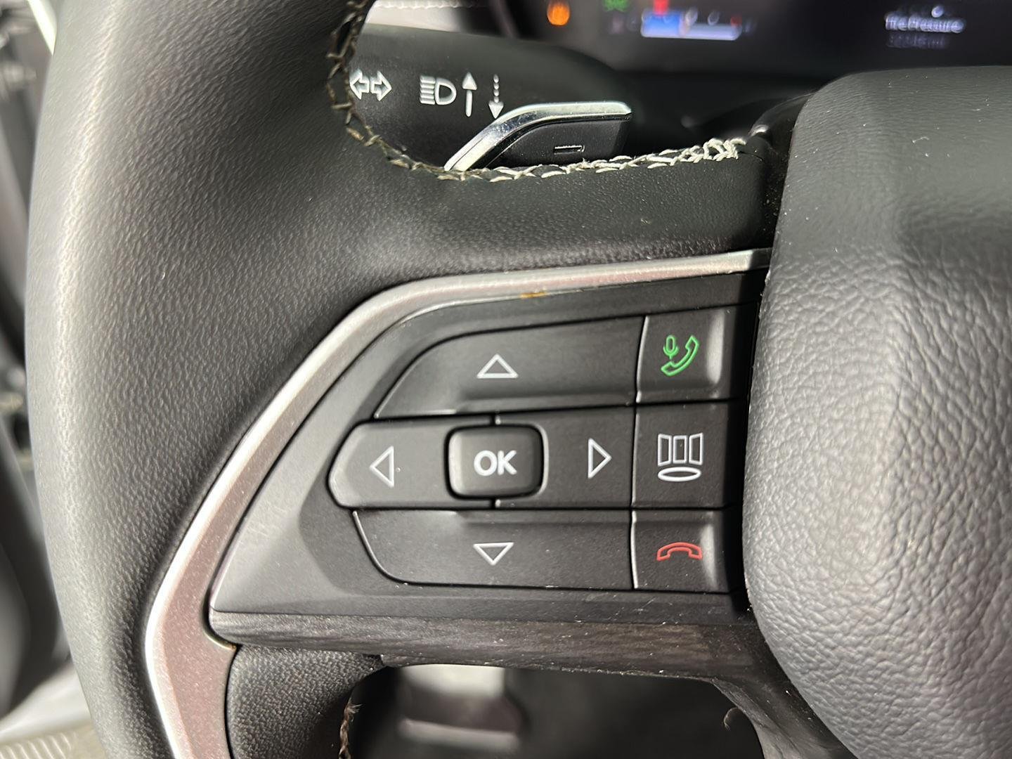 Used 2025 Silver Zynith Jeep Altitude X image 25