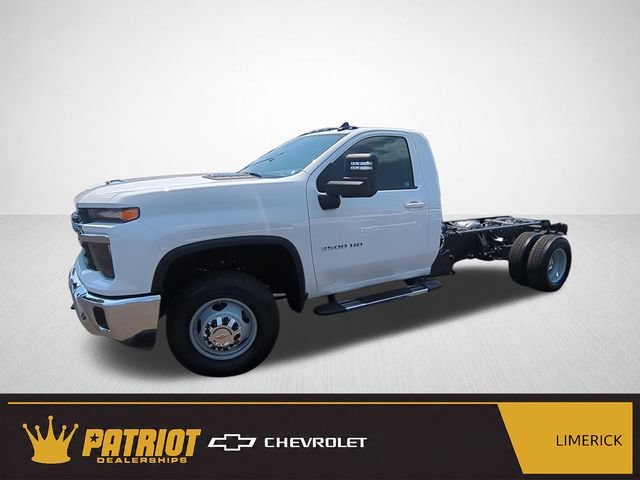 2025 Chevrolet Silverado 3500 HD Chassis Cab