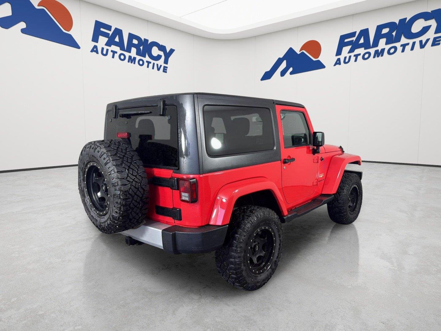 Used 2013 Rock Lobster Jeep Sahara image 6