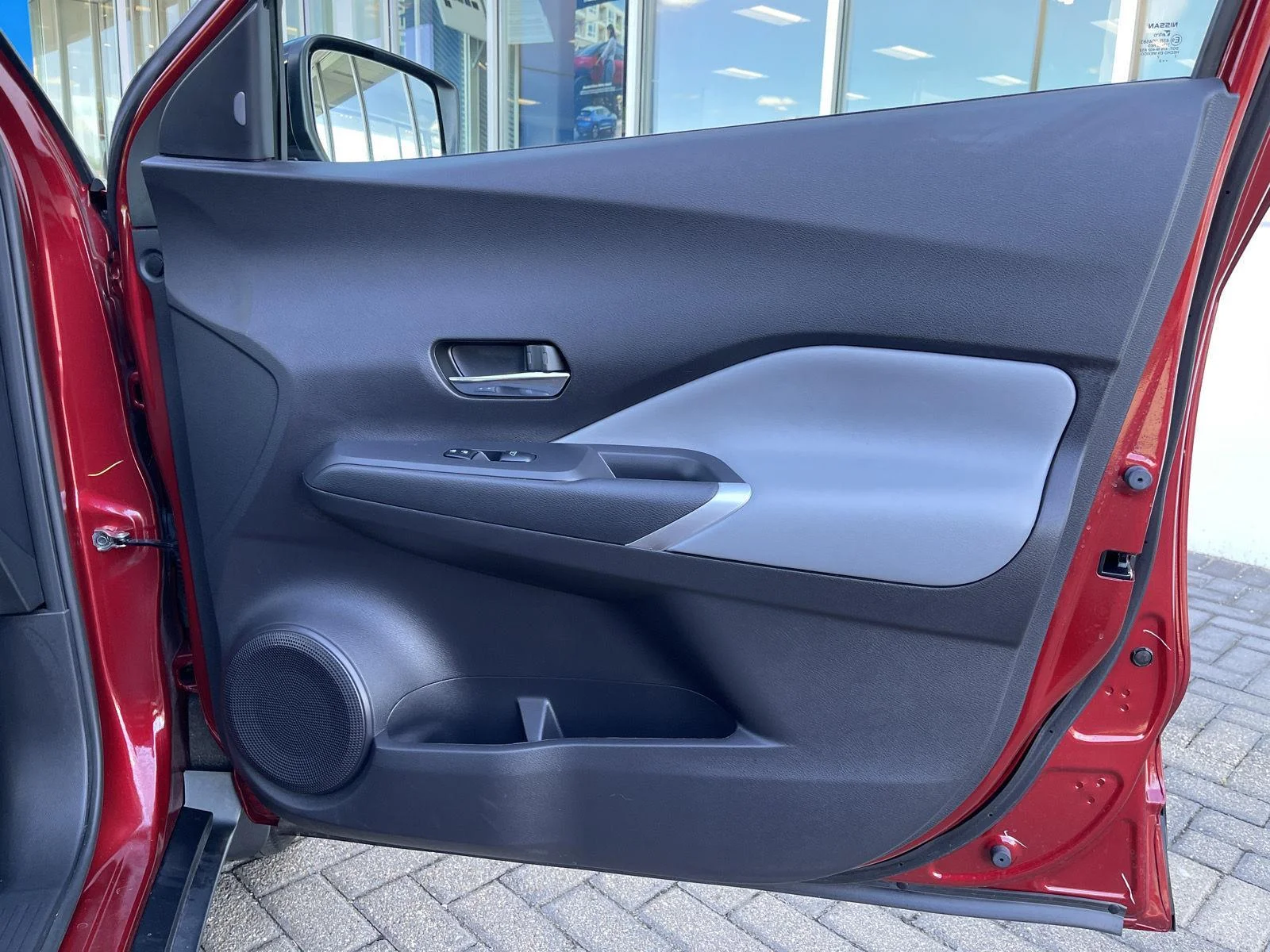 Used 2023 Scarlet Ember Tintcoat Nissan SR image 31
