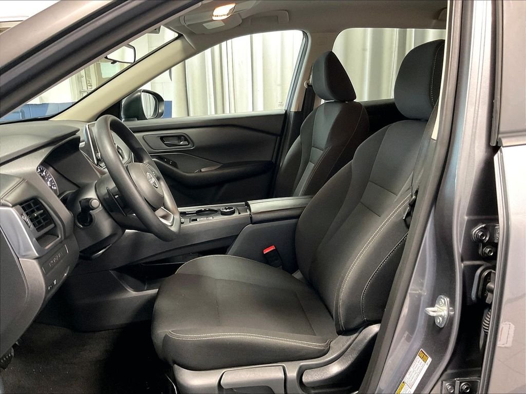Used 2024 Gray Nissan S image 10