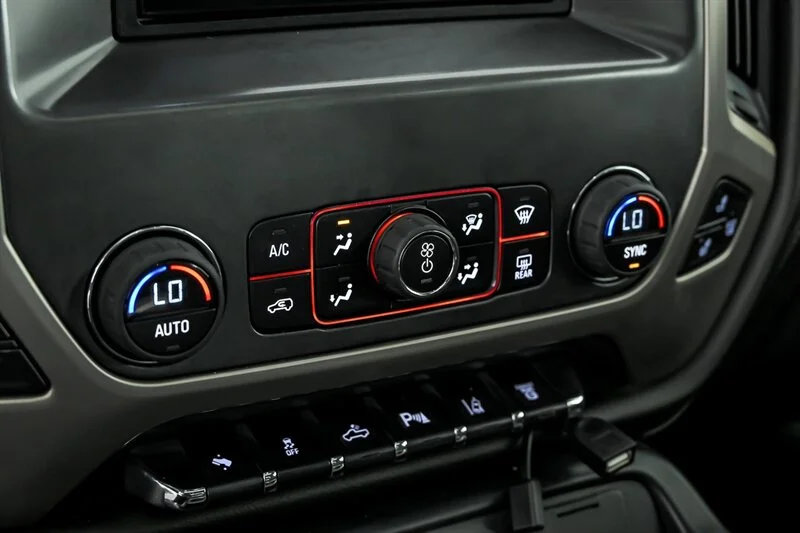 2015 GMC Sierra 3500 Denali HD Denali - Photo 29