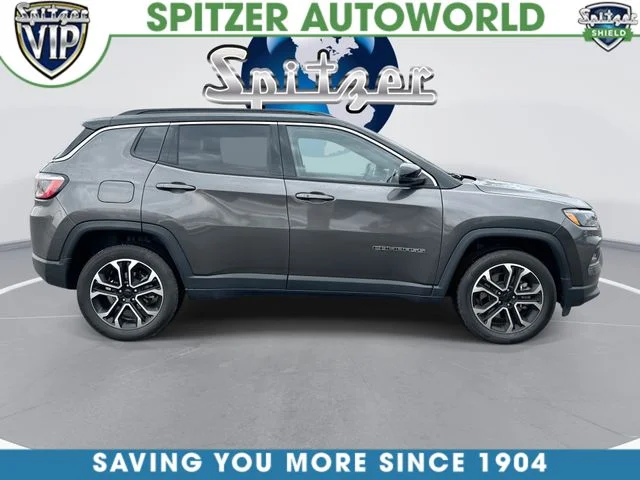 Used 2024 Metallic Jeep Limited image 10