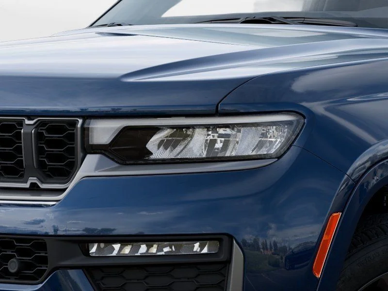 New 2026 Fathom Blue Pearl-Coat Exterior Paint Jeep Limited Reserve image 8