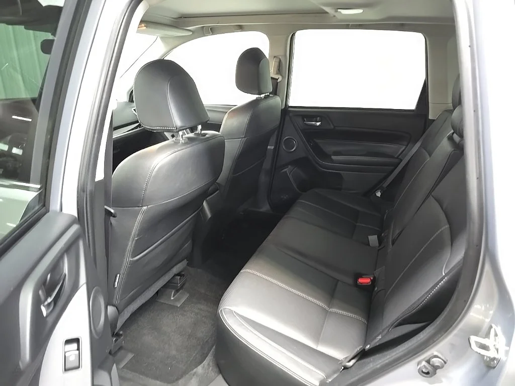 Used 2017 Ice Silver Metallic Subaru 2.5i Touring image 31