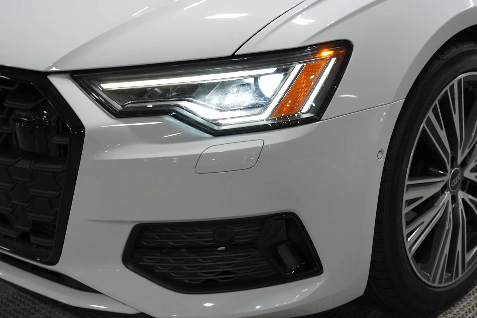 Used 2024 Arkona White Audi Premium image 7
