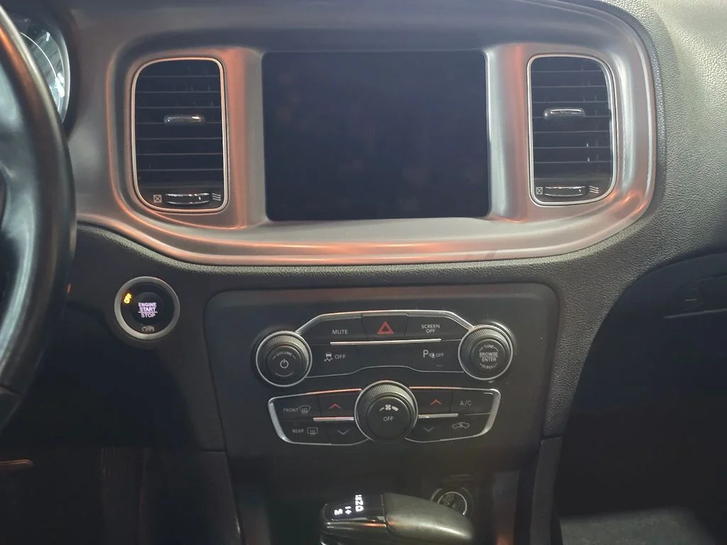 Used 2023 Gray Dodge SXT image 30