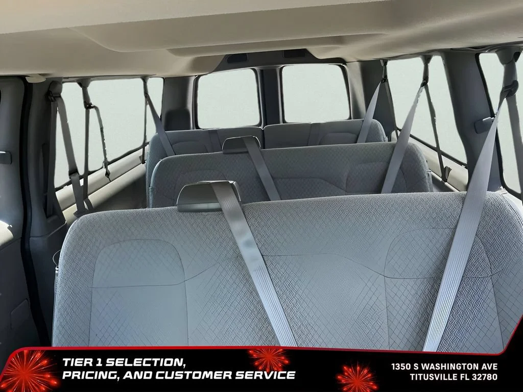 Used 2025 Summit White Chevrolet 1LT image 33