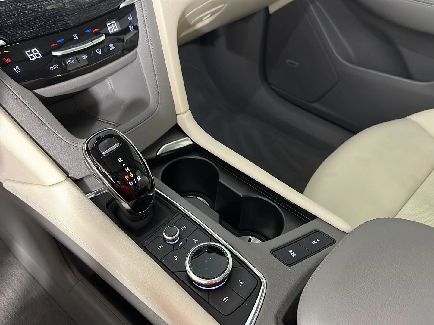 Used 2023 Crystal White Tricoat Cadillac AWD Premium Luxury image 30