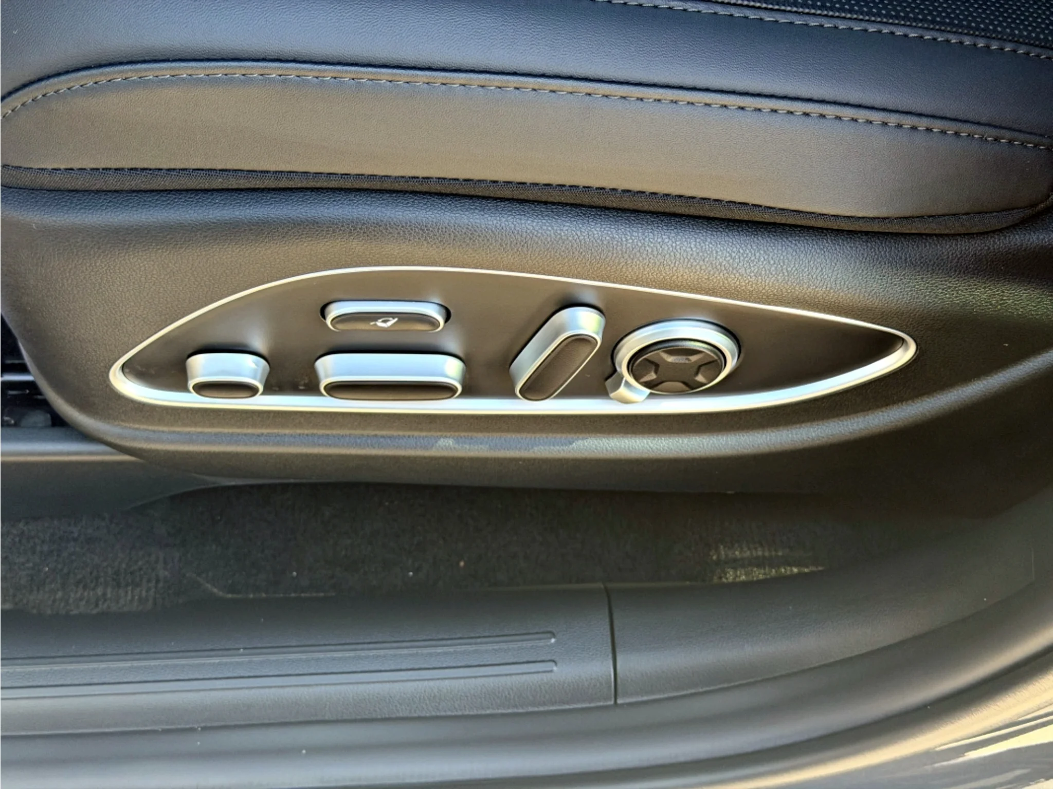 New 2027 Ecotronic Gray Pearl Hyundai Calligraphy image 13