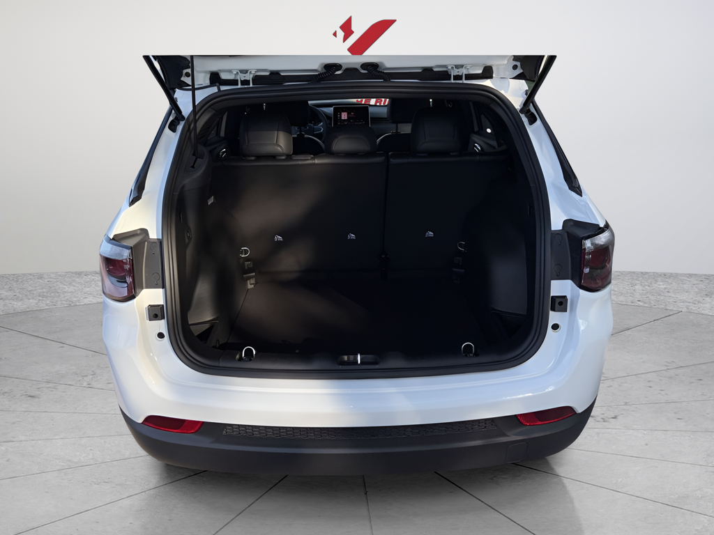 Certified Used 2026 White/off-white Jeep Latitude image 35