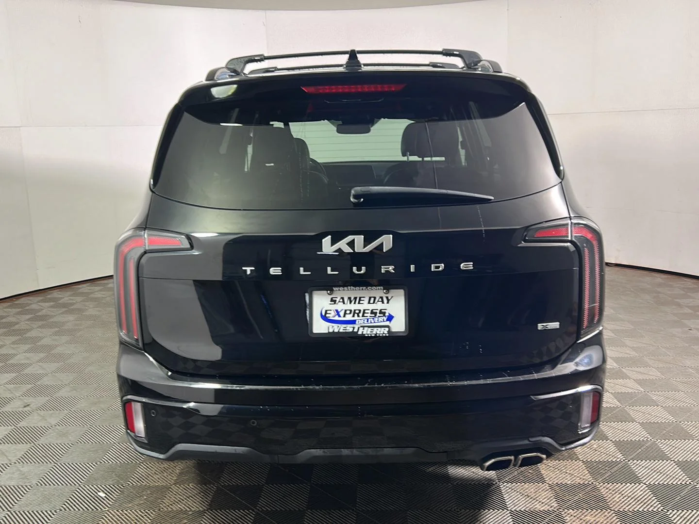 Used 2024 Ebony Black Kia SX X-Line image 7
