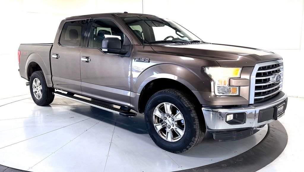 Used 2015  Ford XLT image 1