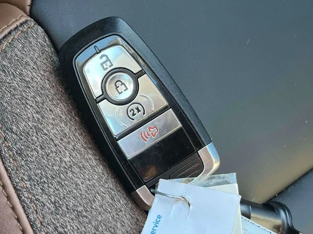 Used 2025 Gray Ford Outer Banks image 39