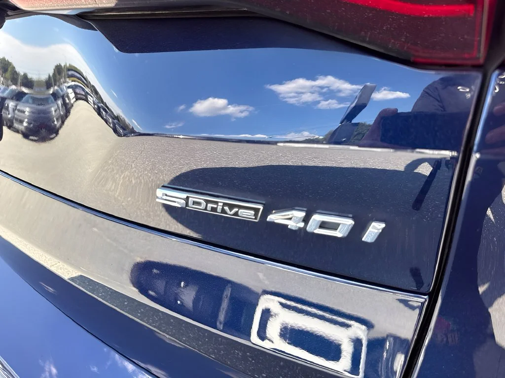 Used 2020 Blue BMW sDrive40i image 32